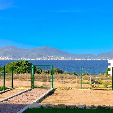 T3 Vue 100 M2 De Jardin 'd' *