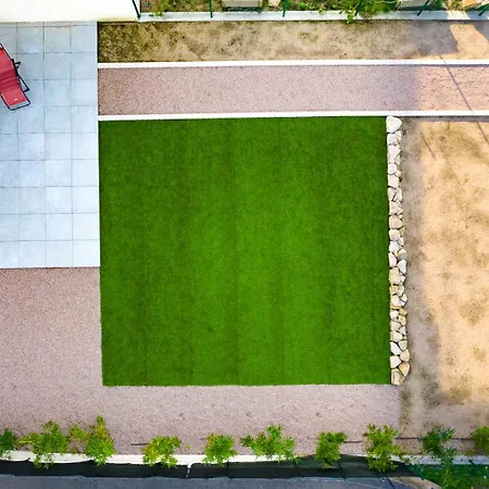 Апартаменты T3 Vue 100 M2 De Jardin 'd' *