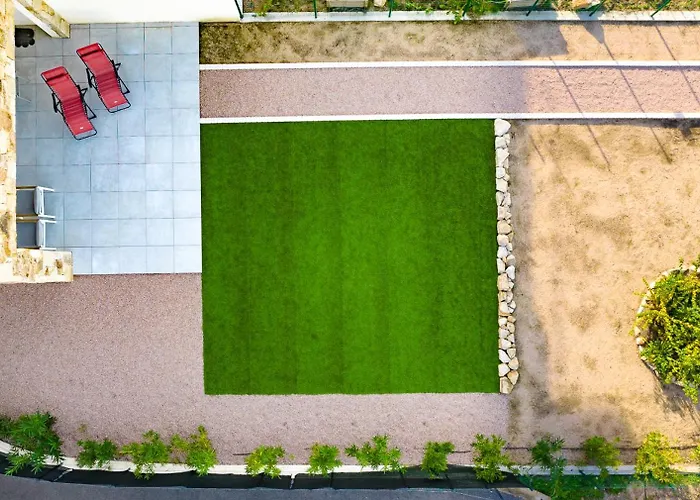 דירה T3 Vue 100 M2 De Jardin 'd' *